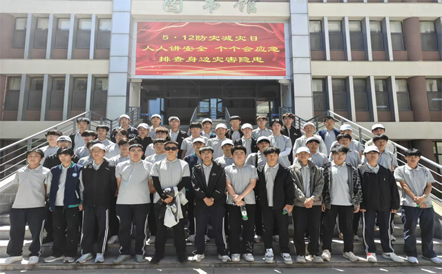 ac3bfcff148f5ab0bfda5c6ac5bbb5d.jpg