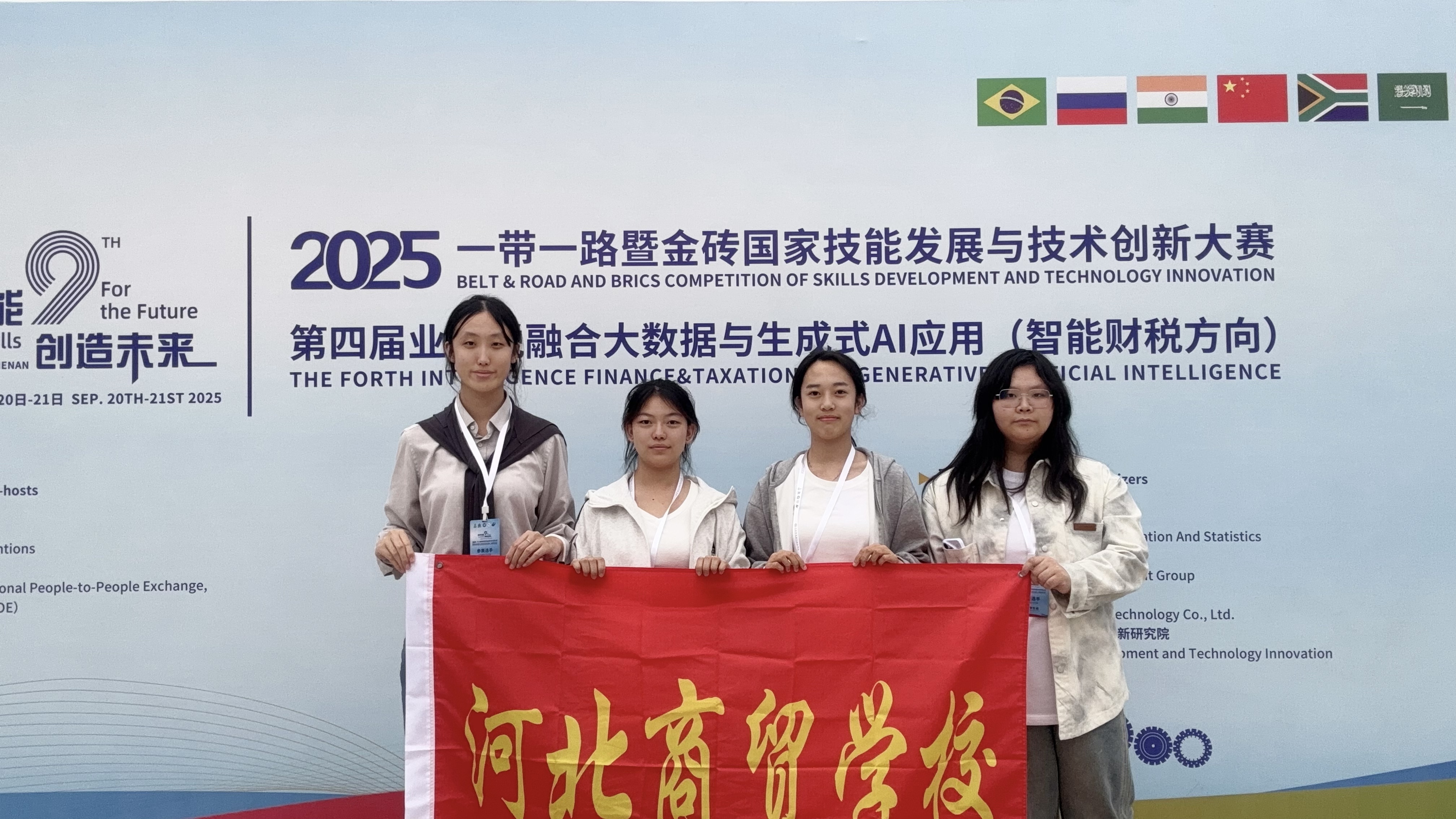 286ff1afa2ee65972100fc5aeb4763e.jpg